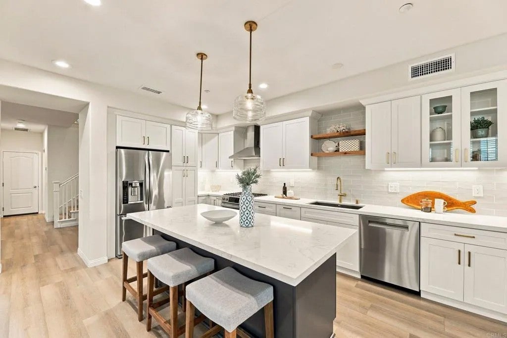 4792 Beachwood Court