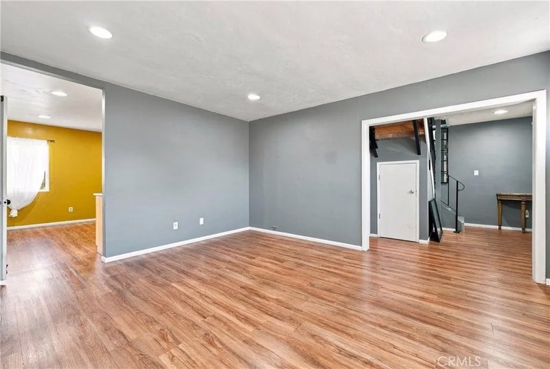 1437 W I