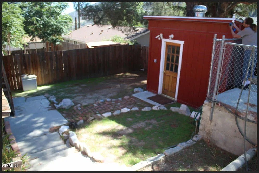 3904 Mount Pinos Way