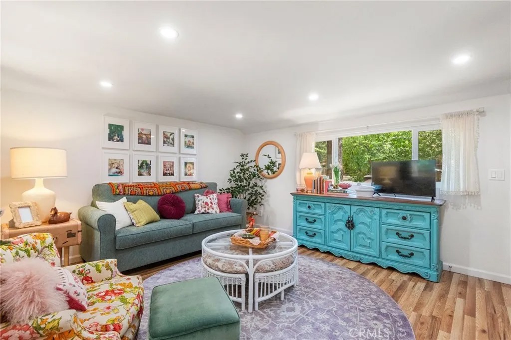 925 W Rainbow Boulevard