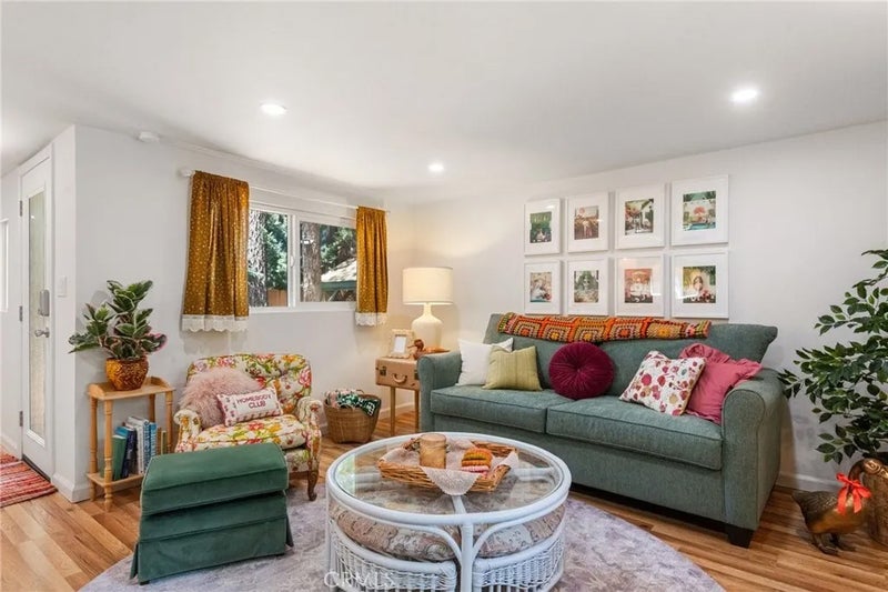 925 W Rainbow Boulevard