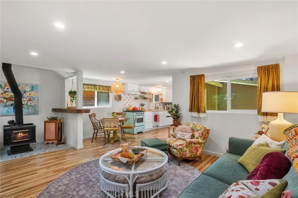 925 W Rainbow Boulevard