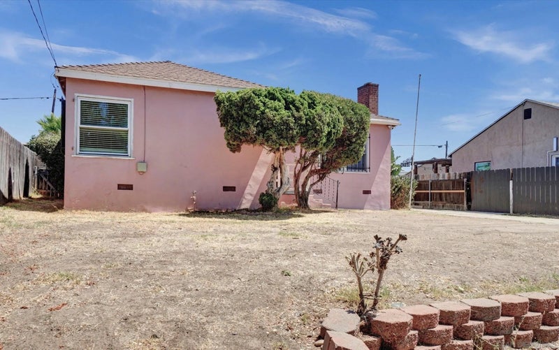 4746 Beech
