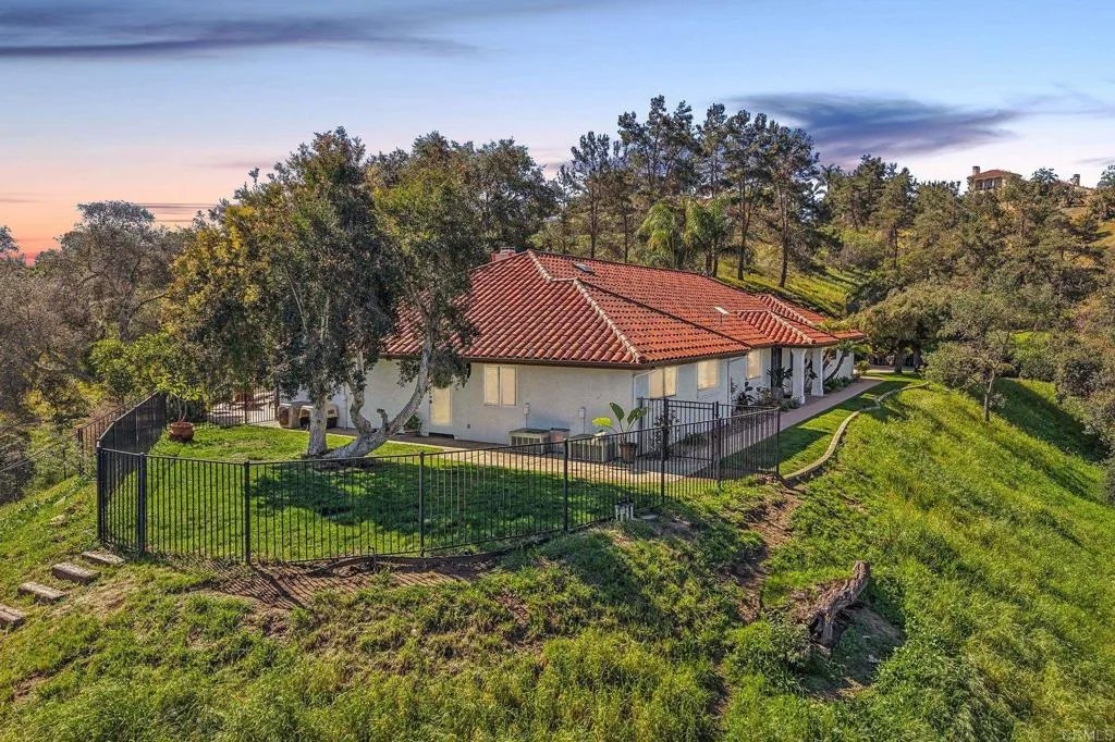 707 S Live Oak Park Road