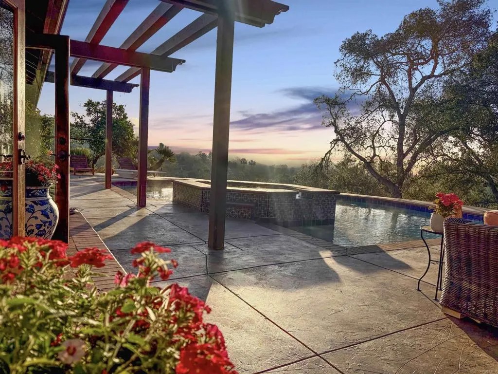 707 S Live Oak Park Road