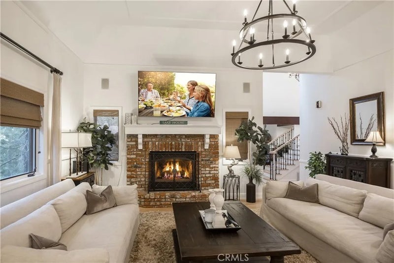 27598 Meadow Bay