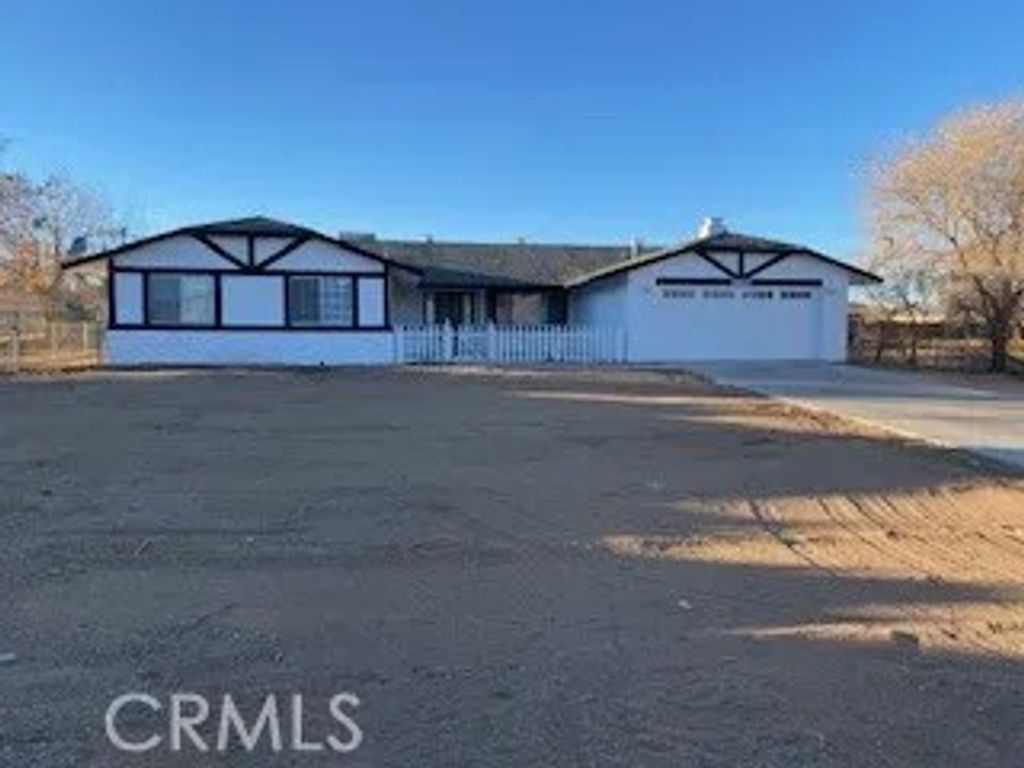 Photo of 9290 Buckthorn Avenue, Hesperia, CA 92345 (MLS # IV26002523)