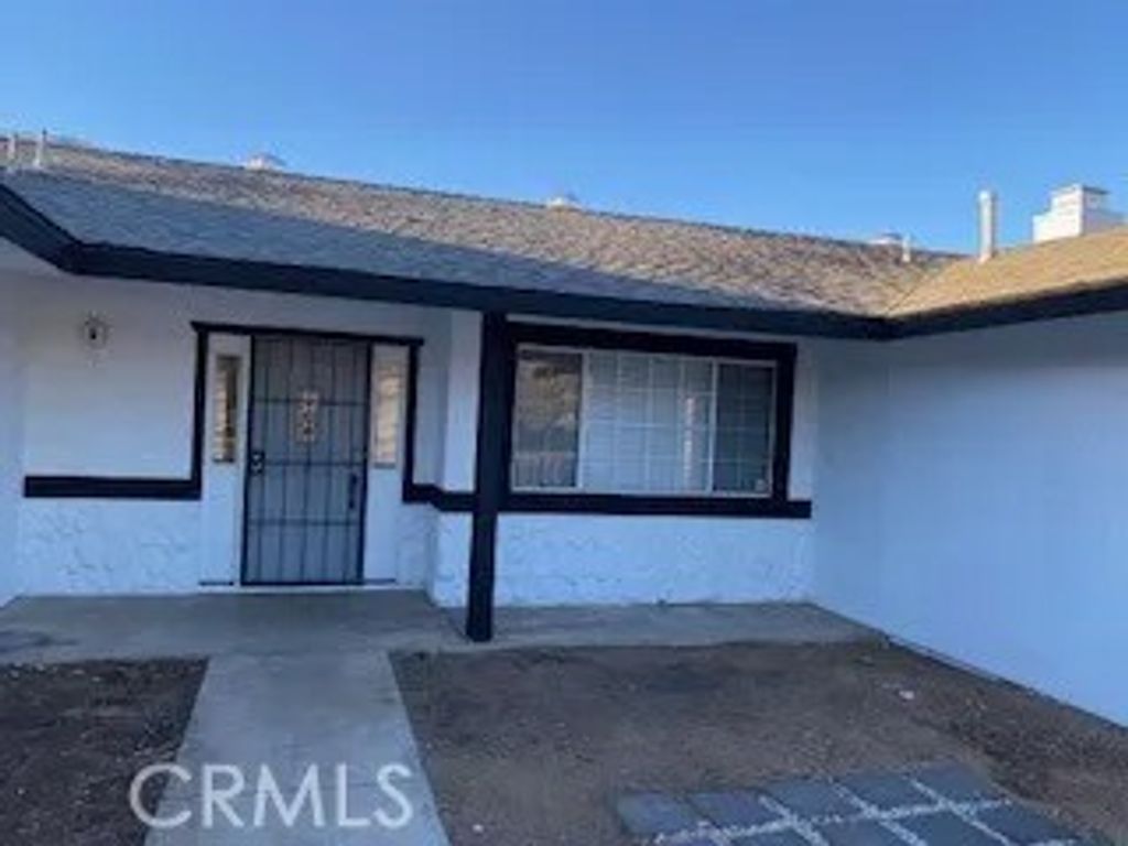Photo of 9290 Buckthorn Avenue, Hesperia, CA 92345 (MLS # IV26002523)