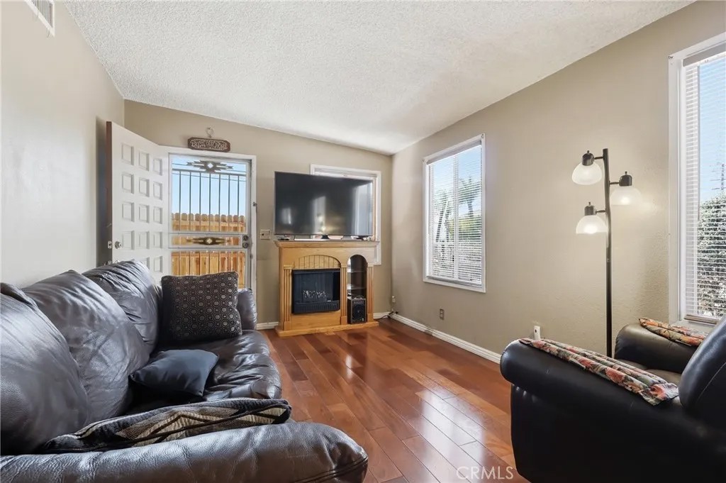 11129 Freer
