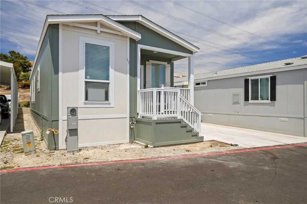3030 Oceanside 65