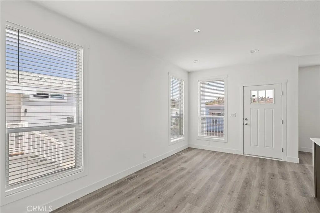 3030 Oceanside 65