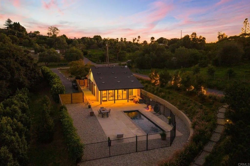 Photo of 6937 KELLYN Lane, Vista, CA 92084 (MLS # NDP2601103)