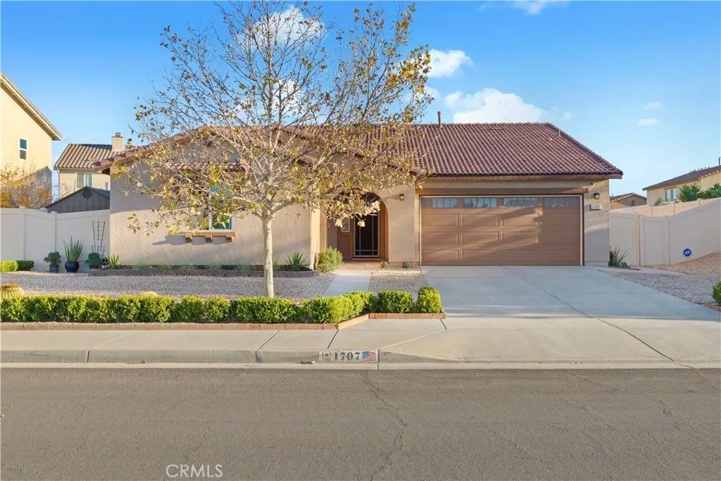 Photo of 1707 Wheelbarrow Way, San Jacinto, CA 92582 (MLS # IG25275787)