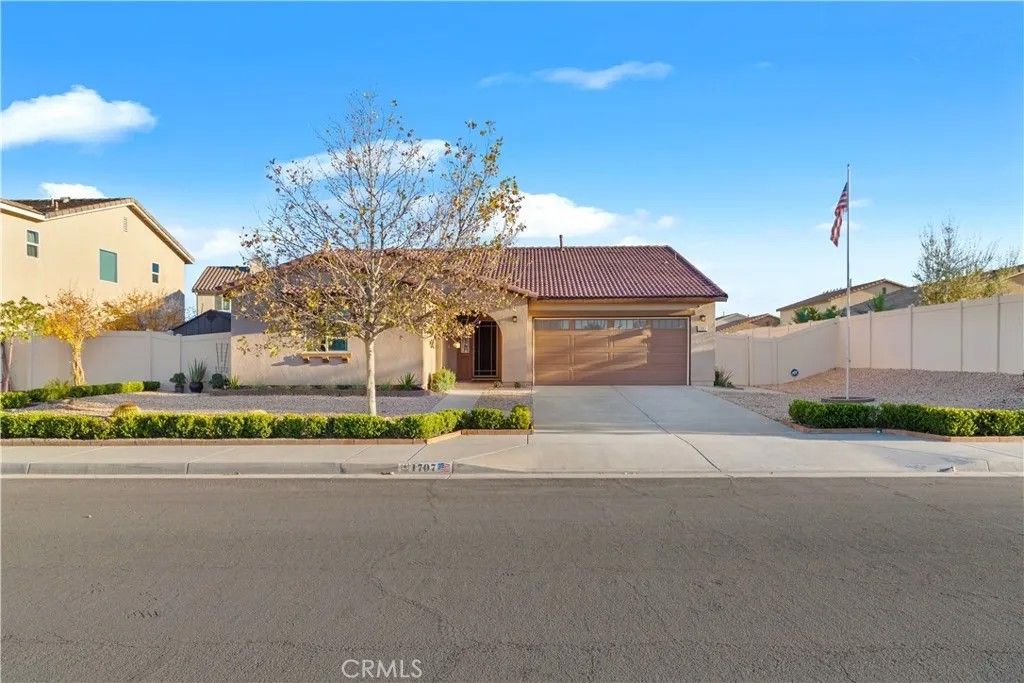 Photo of 1707 Wheelbarrow Way, San Jacinto, CA 92582 (MLS # IG25275787)