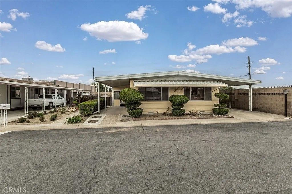 Photo of 1701 Dinuba Ave #1, Selma, CA 93662 (MLS # FR25282081)