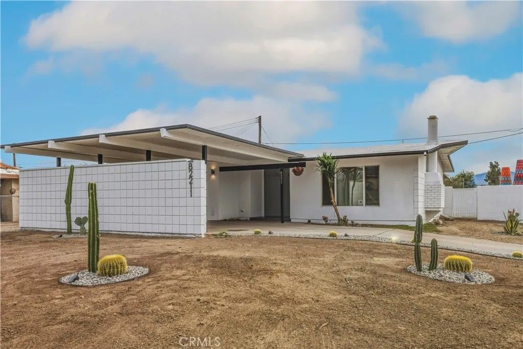 Photo of 82211 Garden Ave, Indio, CA 92201 (MLS # PW26017032)