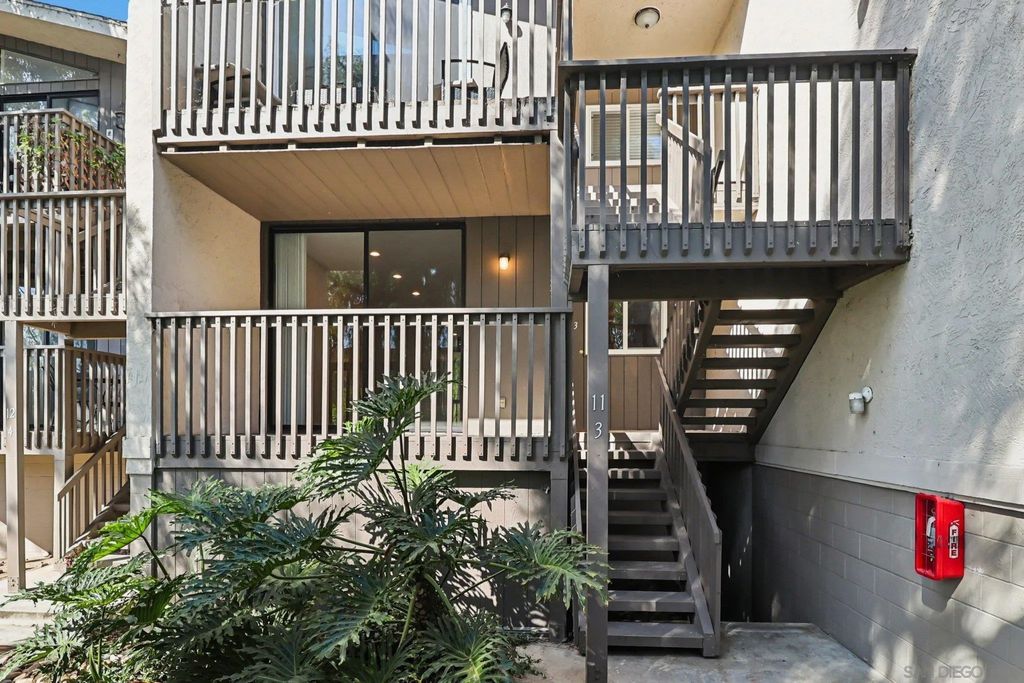 Photo of 4615 Pico St #3, San Diego, CA 92109 (MLS # 260008438)