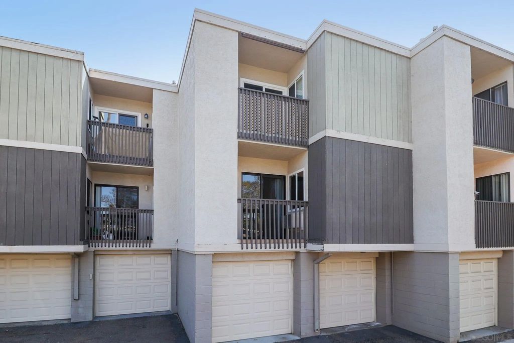 Photo of 4615 Pico St #3, San Diego, CA 92109 (MLS # 260008438)