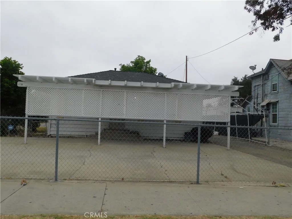 1119 E 4th Street