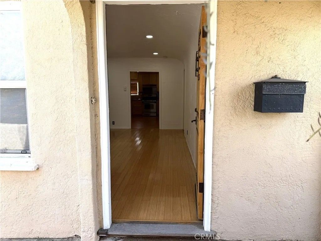 Photo of 10832 Westminster Ave, Los Angeles, CA 90034 (MLS # SW26079564)