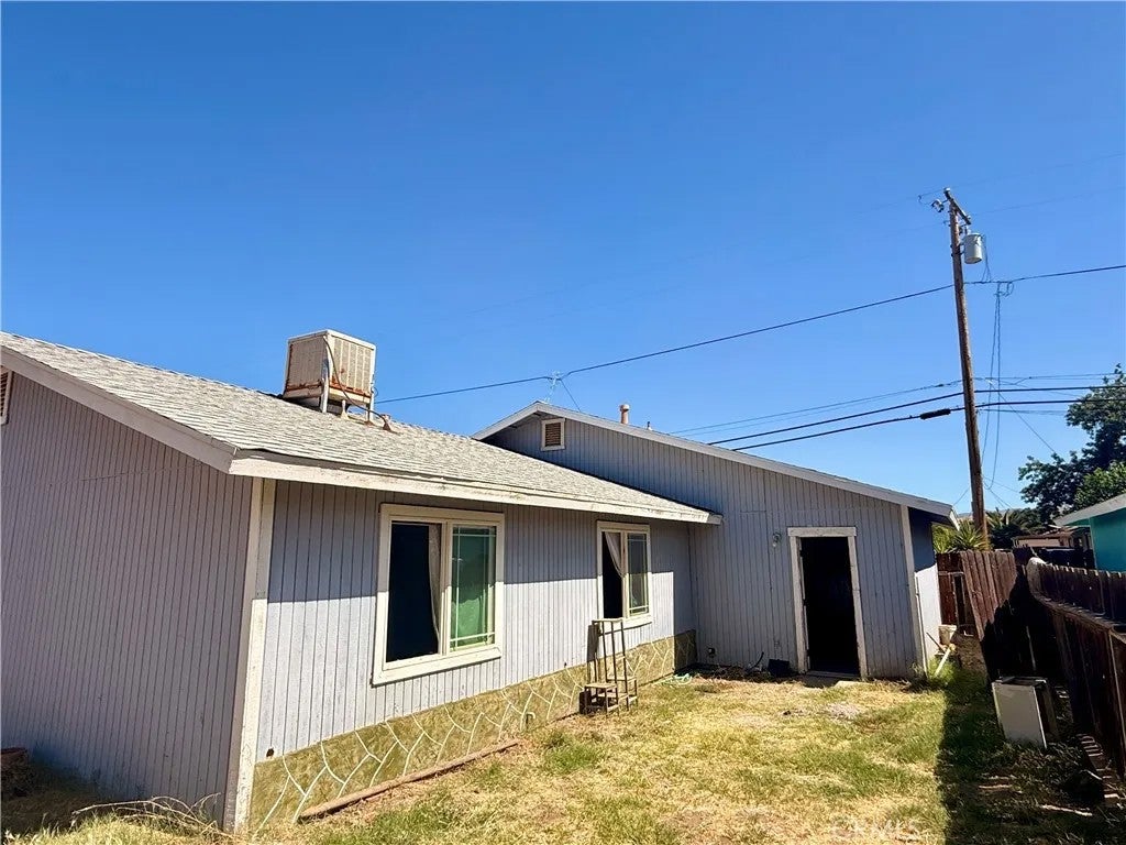 545 E Valley