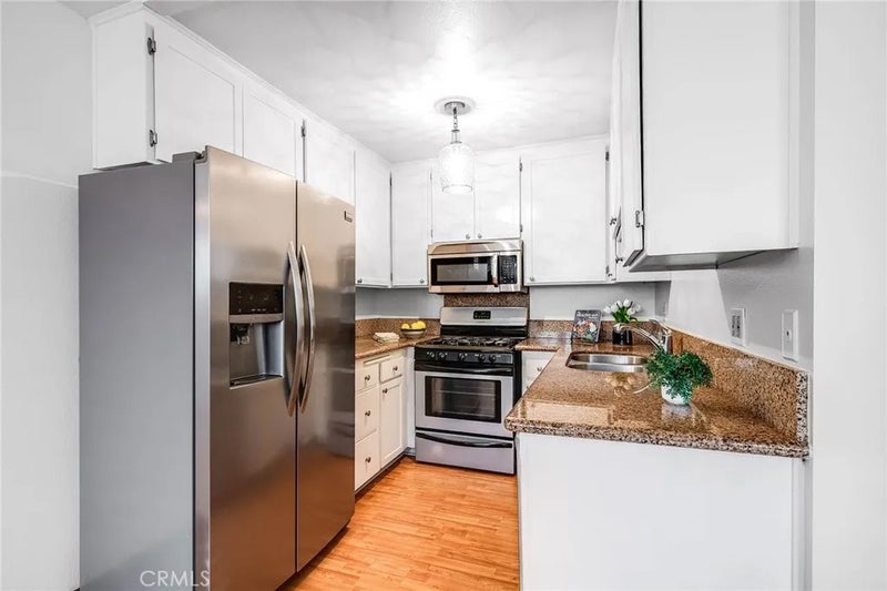 4000 W Victory Boulevard 204