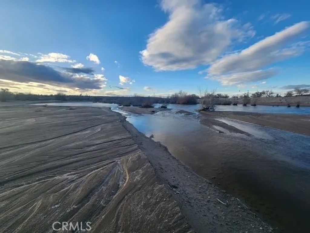 Photo of 0 Turner, Victorville, CA 92394 (MLS # ND25261613)