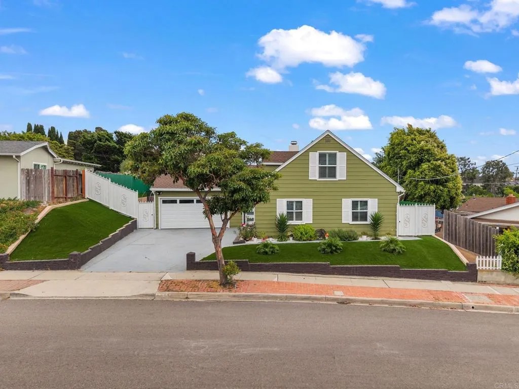 4055 Mount Albertine Avenue