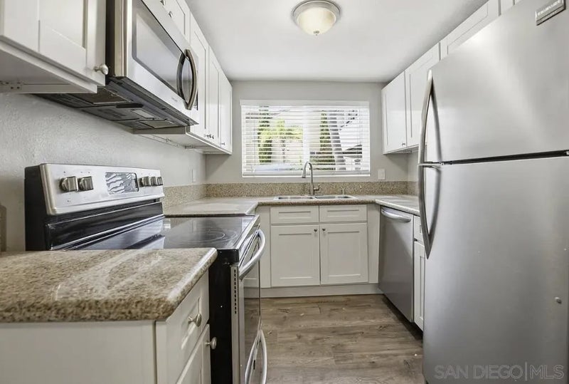2950 La Costa Ave