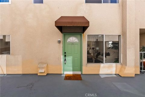 Photo of 8800 Burnet Avenue #15, North Hills, CA 91343 (MLS # SR26024422)