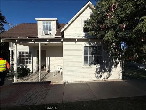 Photo of 937 Cedar St, Corona, CA 92879 (MLS # OC25269700)