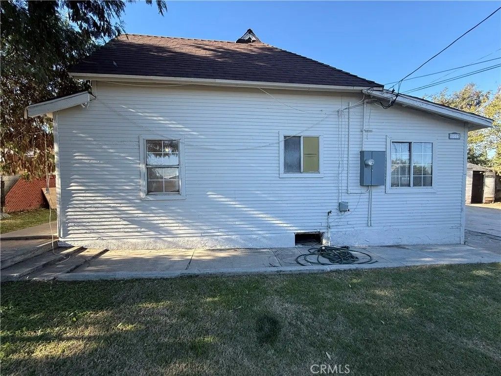 Photo of 937 Cedar St, Corona, CA 92879 (MLS # OC25269700)