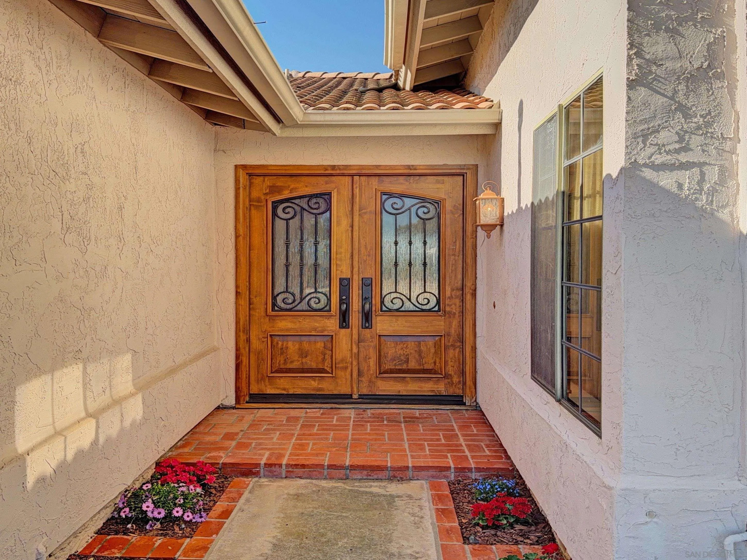 18228 Corte De Casares