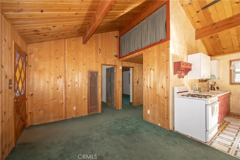 337 Holmes Lane