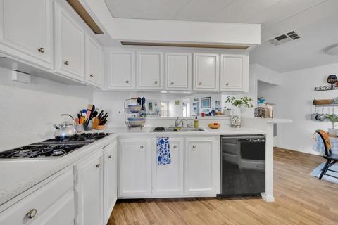 2003 Bayview Heights SPC 109 San Diego CA 92105