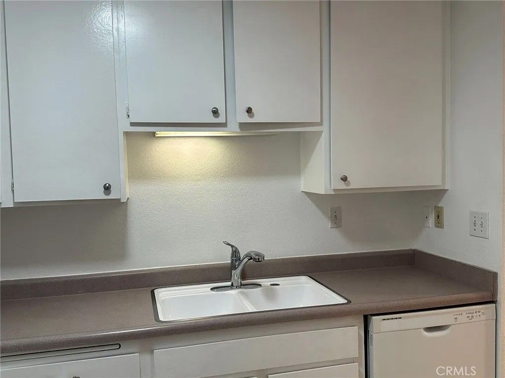 Photo of 10770 Woodley #7, Granada Hills, CA 91344 (MLS # SR25282454)