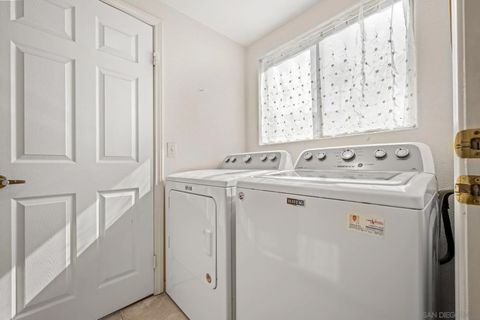 Tiny photo for 7982 Lemon Cir, La Mesa, CA 91941 (MLS # 250042269)