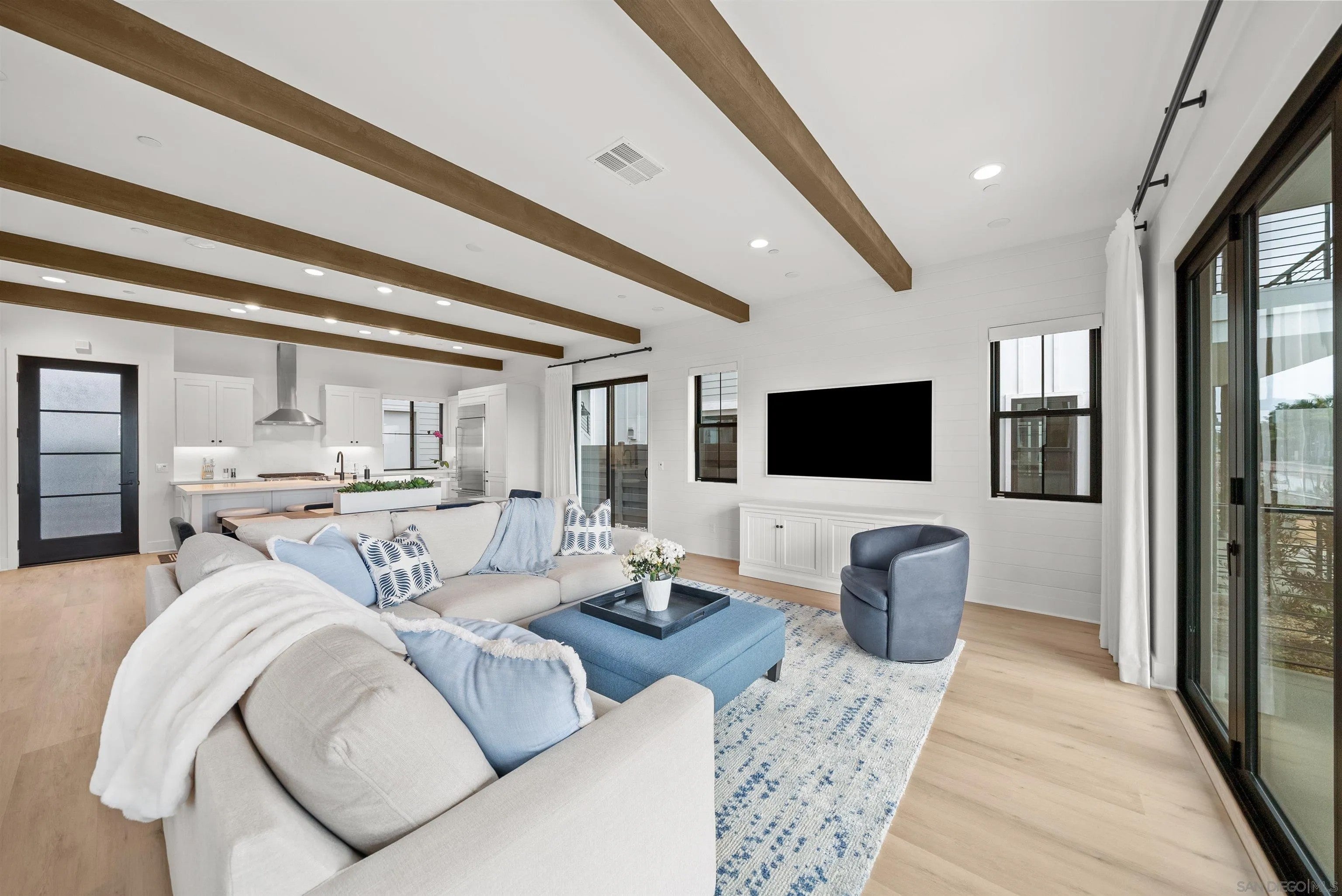 1260 Molara Ln