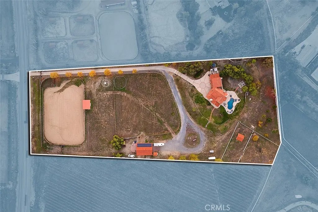 38405 Avenida La Cresta