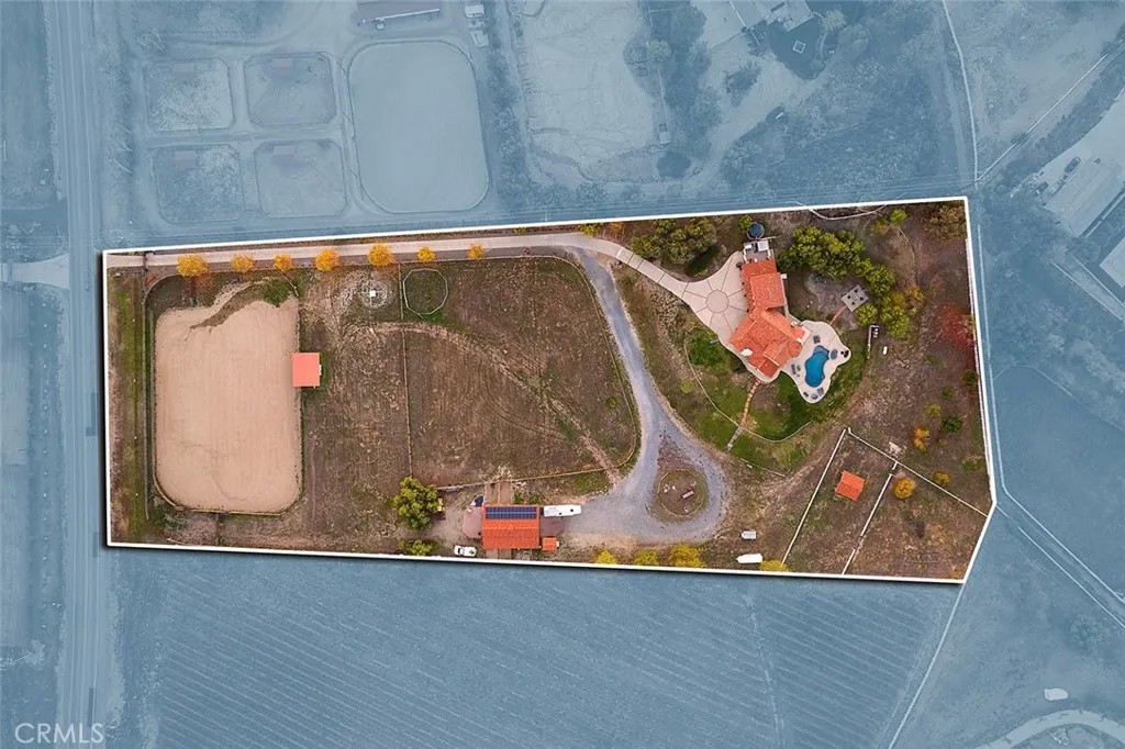 38405 Avenida La Cresta