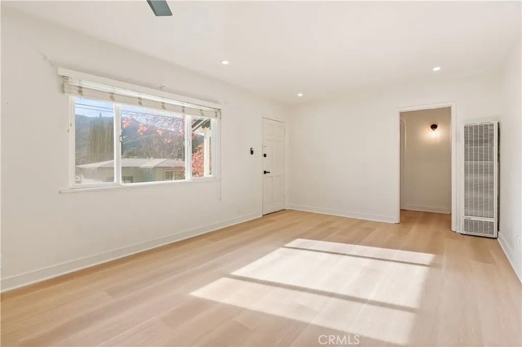 Photo of 3611 4th Avenue, La Crescenta, CA 91214 (MLS # SB26008051)