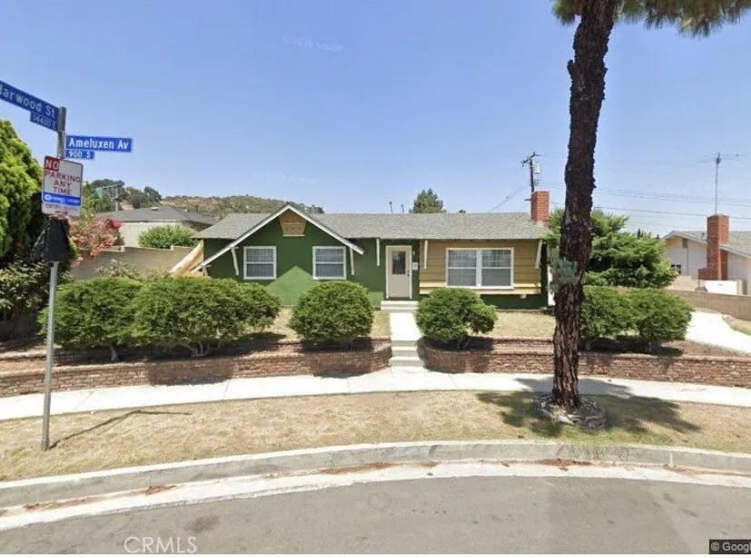 963 Ameluxen Ave