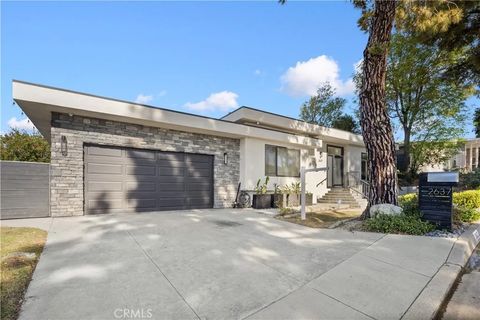 Photo of 2637 N Mountain Avenue, Claremont, CA 91711 (MLS # TR26056552)