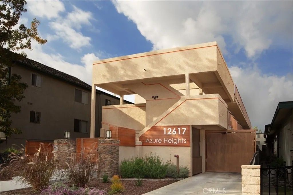 Photo of 12617 Eucalyptus Avenue, Hawthorne, CA 90250 (MLS # SB26042957)