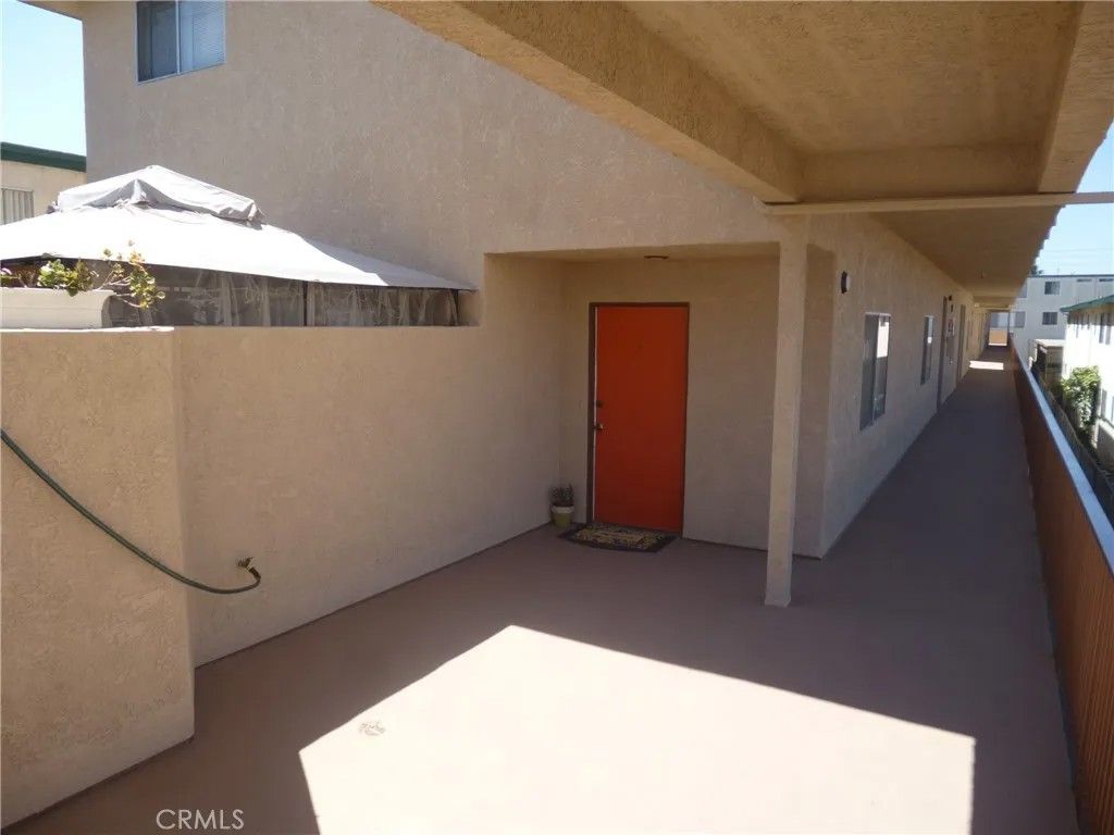 Photo of 12617 Eucalyptus Avenue, Hawthorne, CA 90250 (MLS # SB26042957)