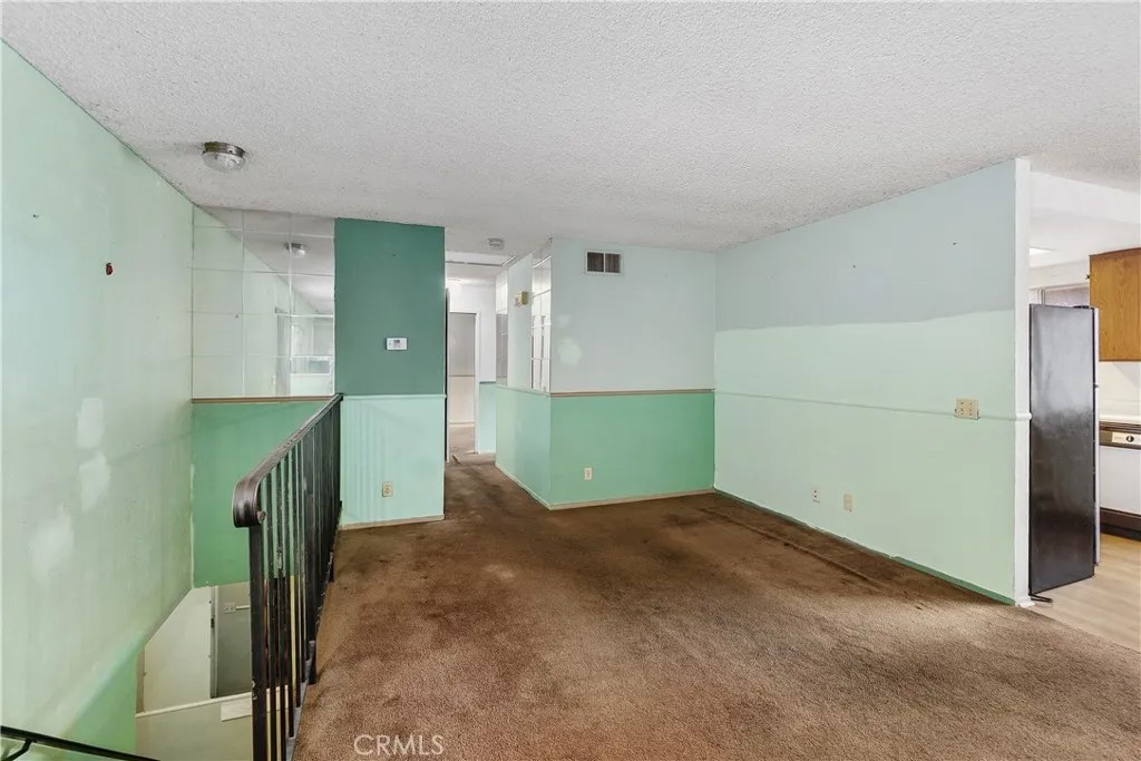 3088 Gladstone Street 4