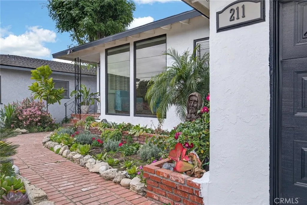 211 N Western
