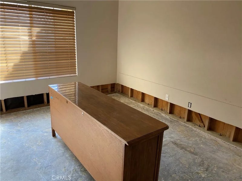 573 La Costa Dr