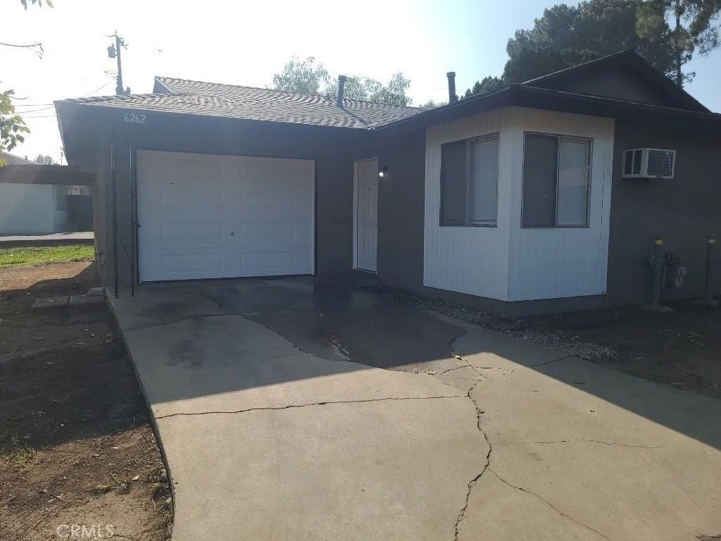 Photo of 6262 Jones Ave, Riverside, CA 92505 (MLS # IV26035654)