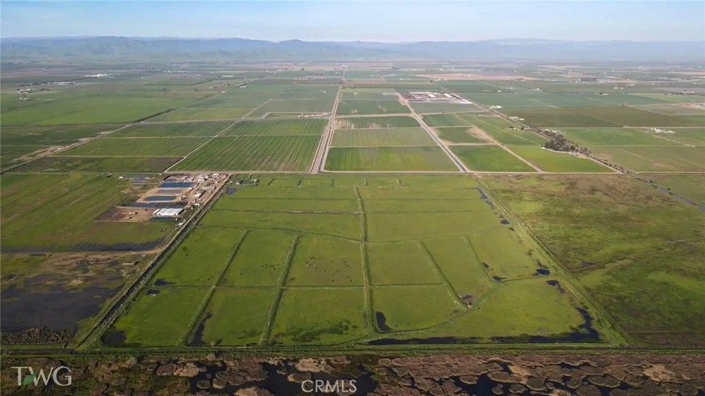 Photo of 5614 Moffatt Rd, Gustine, CA 95322 (MLS # MC26065571)